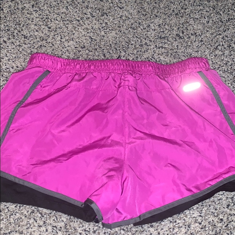 Running shorts - Picture 2 of 3